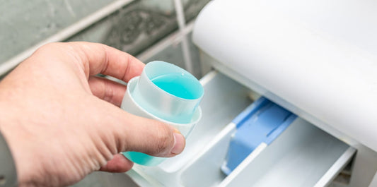 洗衣精 pH 值多少才算安全？會傷衣服或皮膚嗎？