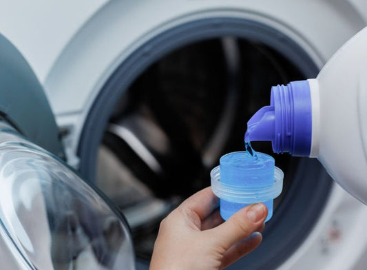 濃縮洗衣精比例多少才算真正濃縮？完整解析界面活性劑比例與判斷方式